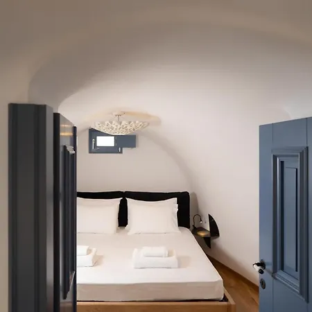 Bliss Mansion With Sunset View & Swimming Pool Вилла Пиргос