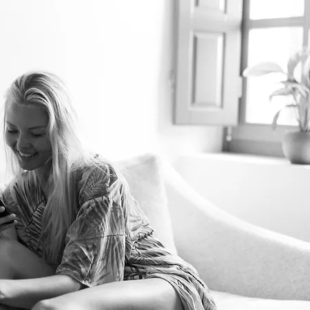 Bliss Mansion With Sunset View & Swimming Pool Вилла Пиргос