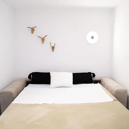 Bliss Mansion With Sunset View & Swimming Pool Вилла Пиргос